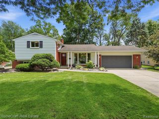 42047 Clemons Drive, Plymouth, MI 48170