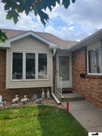 2509 Hollyhock Circle, Lincoln, NE 68521