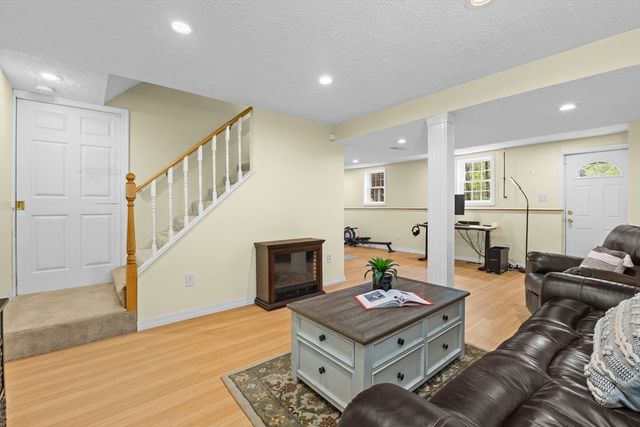 1 Magnolia Drive, Ayer, MA 01432