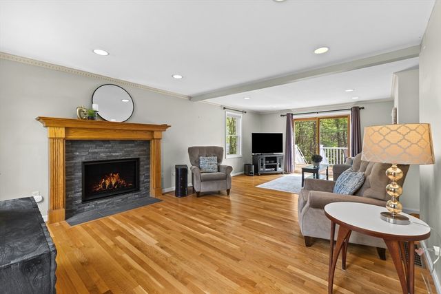 1 Magnolia Drive, Ayer, MA 01432