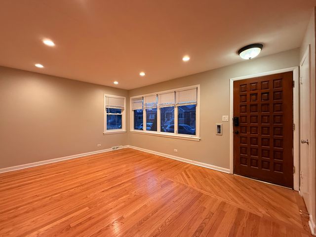 6217 W Peterson Avenue, Chicago, IL 60646