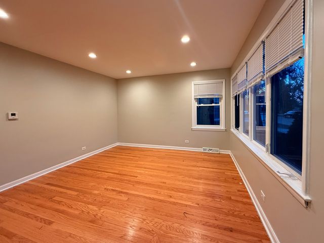 6217 W Peterson Avenue, Chicago, IL 60646