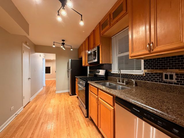 6217 W Peterson Avenue, Chicago, IL 60646