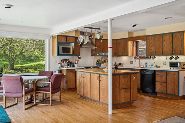 84 Old Barn Lane, West Windsor, VT 05037