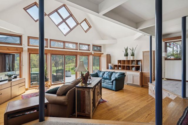 84 Old Barn Lane, West Windsor, VT 05037