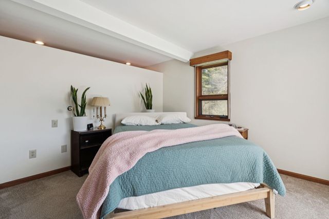 84 Old Barn Lane, West Windsor, VT 05037