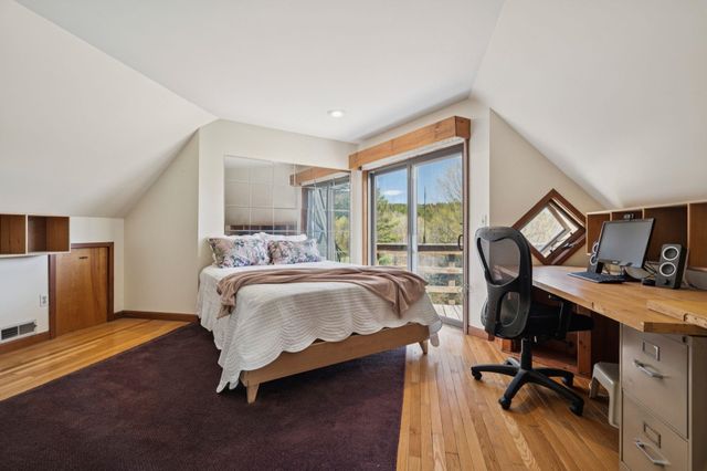 84 Old Barn Lane, West Windsor, VT 05037