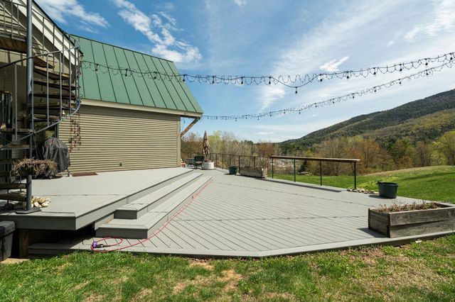 84 Old Barn Lane, West Windsor, VT 05037