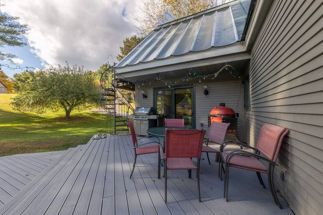 84 Old Barn Lane, West Windsor, VT 05037