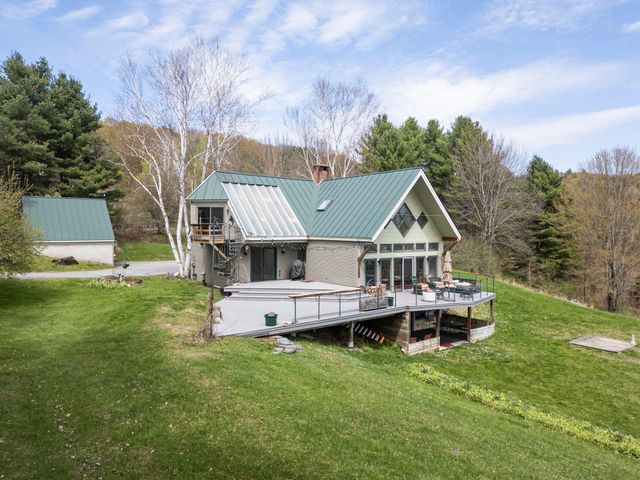 84 Old Barn Lane, West Windsor, VT 05037
