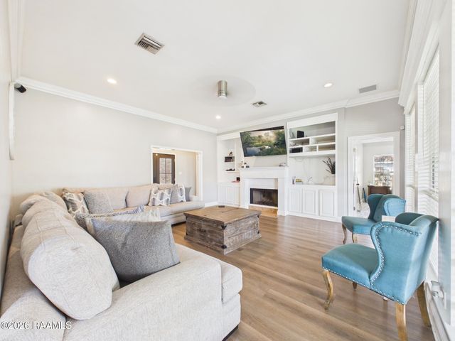103 Sundown Drive, Broussard, LA 70518