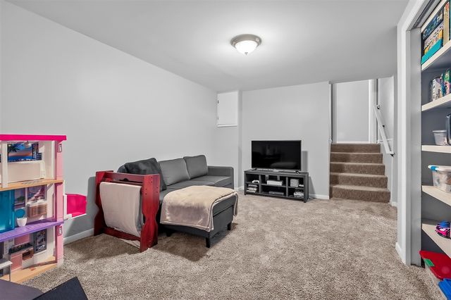 2519 Fairgrove Street, Kalamazoo, MI 49009