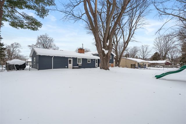 2519 Fairgrove Street, Kalamazoo, MI 49009