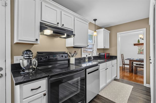 2519 Fairgrove Street, Kalamazoo, MI 49009