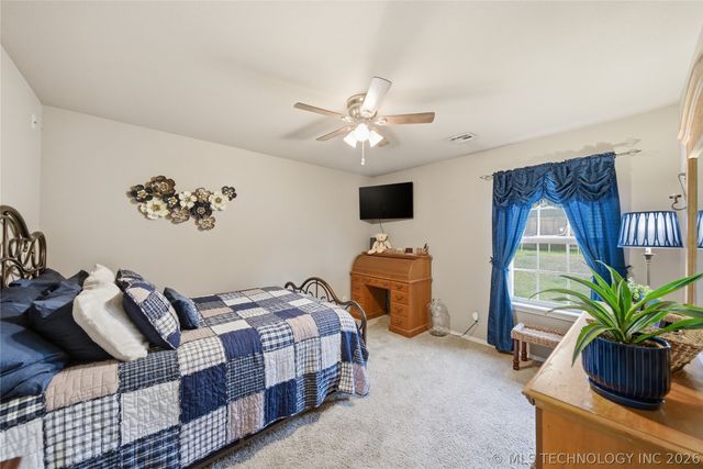 91 E Fairlane Court, Sapulpa, OK 74066