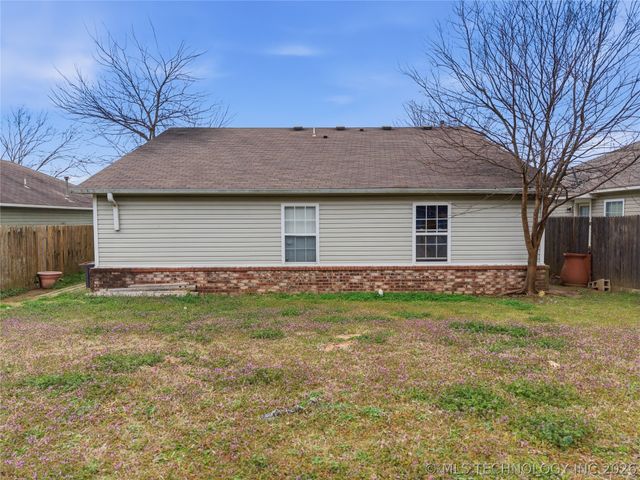 91 E Fairlane Court, Sapulpa, OK 74066