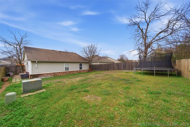 91 E Fairlane Court, Sapulpa, OK 74066