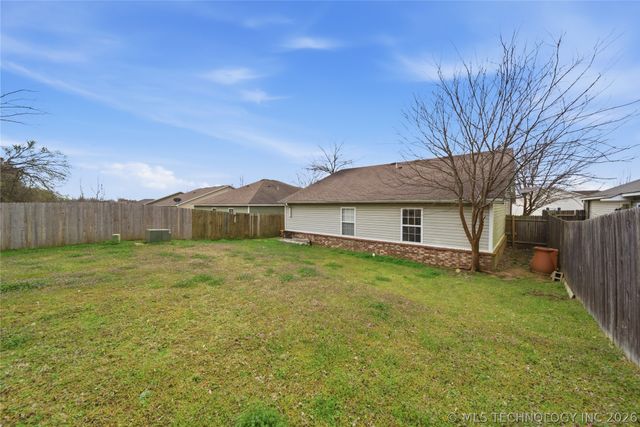 91 E Fairlane Court, Sapulpa, OK 74066