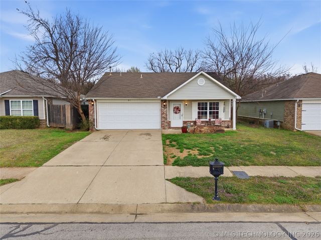 91 E Fairlane Court, Sapulpa, OK 74066
