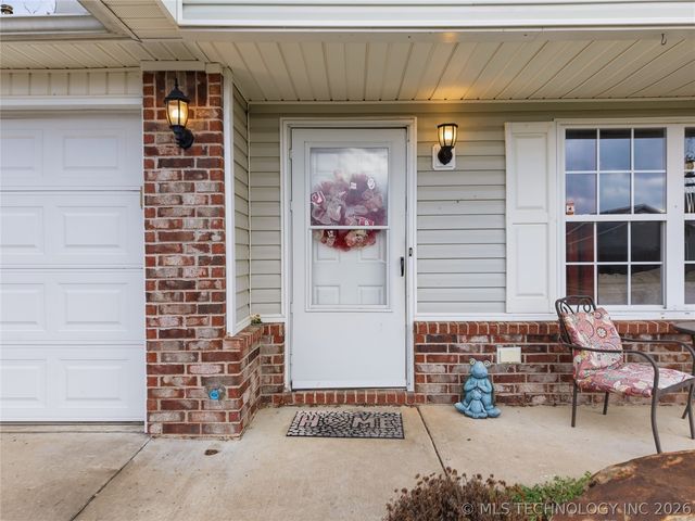 91 E Fairlane Court, Sapulpa, OK 74066