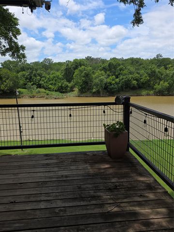 305 Chavez Trail, Weatherford, TX 76087