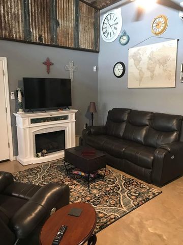 305 Chavez Trail, Weatherford, TX 76087