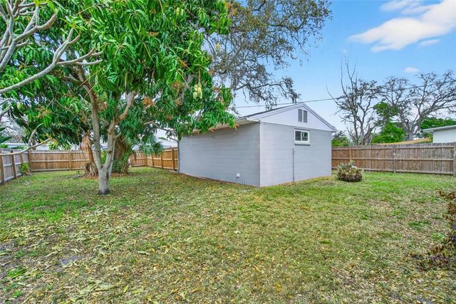 4635 28TH AVENUE N, St Petersburg, FL 33713