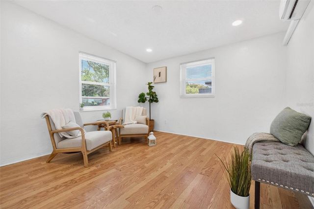 4635 28TH AVENUE N, St Petersburg, FL 33713