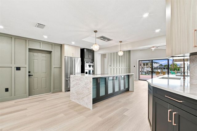 15918 REDINGTON DRIVE, Redington Beach, FL 33708