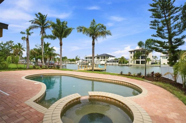 15918 REDINGTON DRIVE, Redington Beach, FL 33708