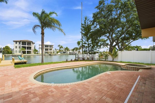 15918 REDINGTON DRIVE, Redington Beach, FL 33708