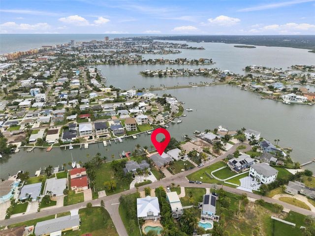15918 REDINGTON DRIVE, Redington Beach, FL 33708