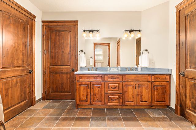 3331 W BEAR CANYON LN, Cedar Hills, UT 84062