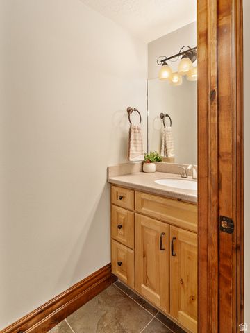 3331 W BEAR CANYON LN, Cedar Hills, UT 84062