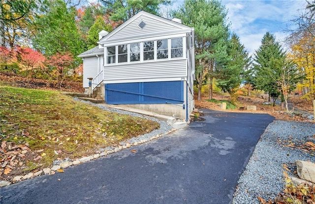 346 Middlebury Road, Middlebury, CT 06762