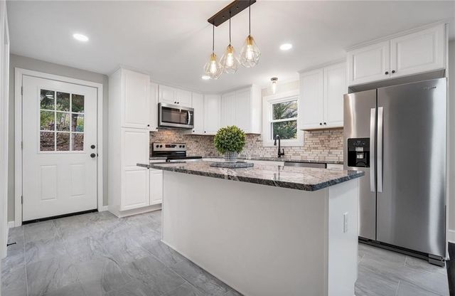 346 Middlebury Road, Middlebury, CT 06762