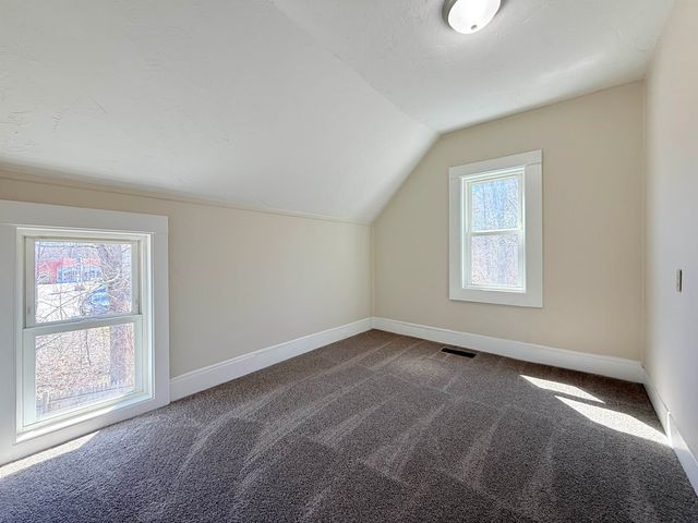 8 Holman Street, Hillsborough, NH 03221