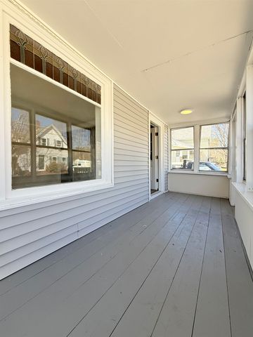 8 Holman Street, Hillsborough, NH 03221