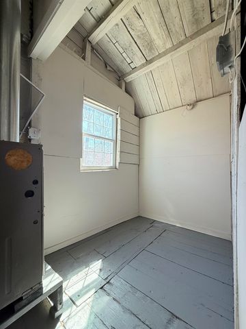 8 Holman Street, Hillsborough, NH 03221
