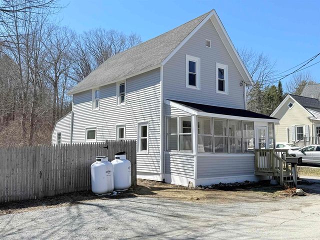 8 Holman Street, Hillsborough, NH 03221