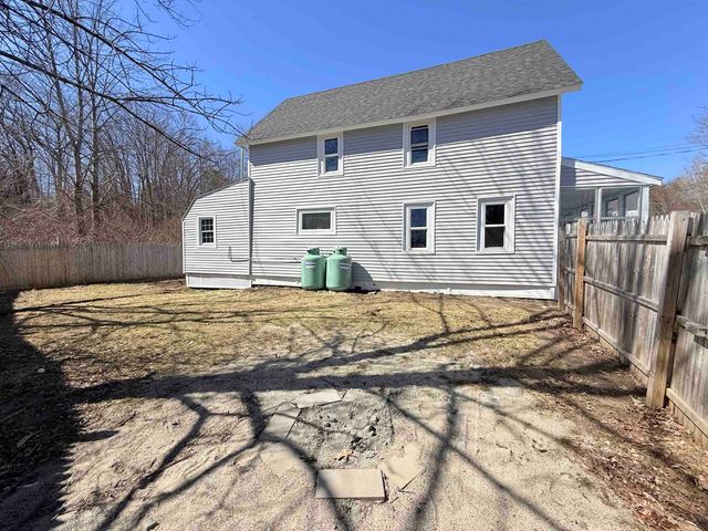 8 Holman Street, Hillsborough, NH 03221