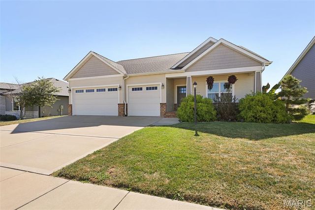 7104 Richmond Drive, Glen Carbon, IL 62034