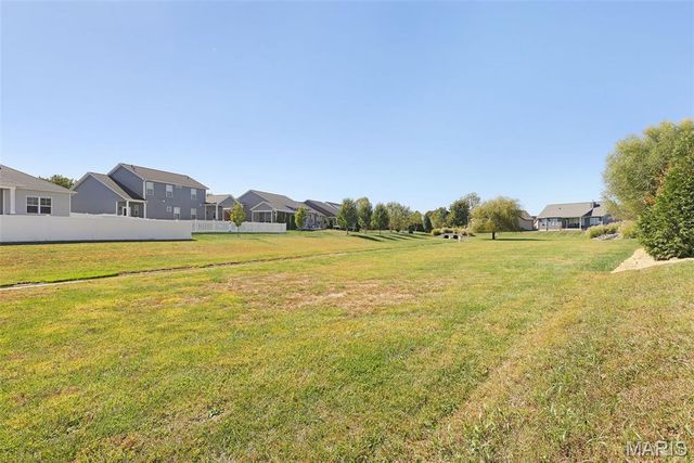 7104 Richmond Drive, Glen Carbon, IL 62034