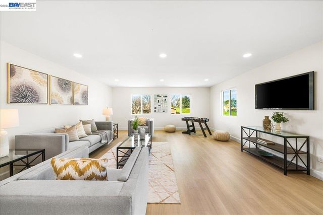 532 Mcduff Ave, Fremont, CA 94539