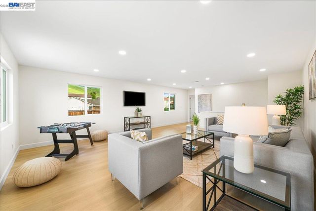 532 Mcduff Ave, Fremont, CA 94539