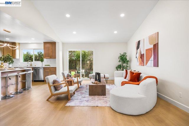 532 Mcduff Ave, Fremont, CA 94539