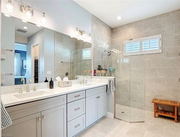 4058 Aquila PL, Naples, FL 34120