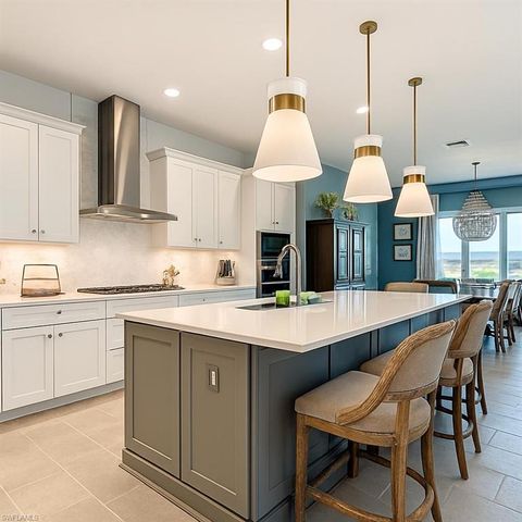 4058 Aquila PL, Naples, FL 34120