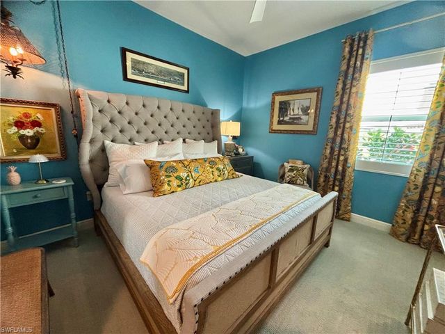 4058 Aquila PL, Naples, FL 34120