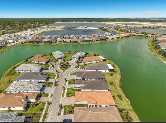 4058 Aquila PL, Naples, FL 34120